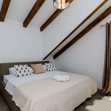 Apartment King Mlini