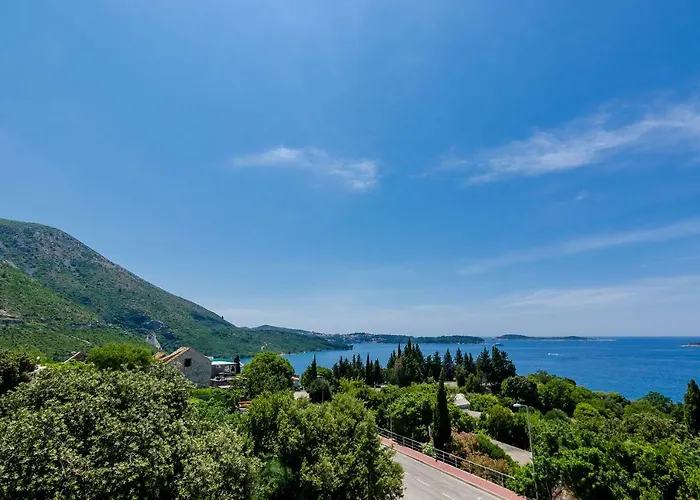 King Апартаменты *